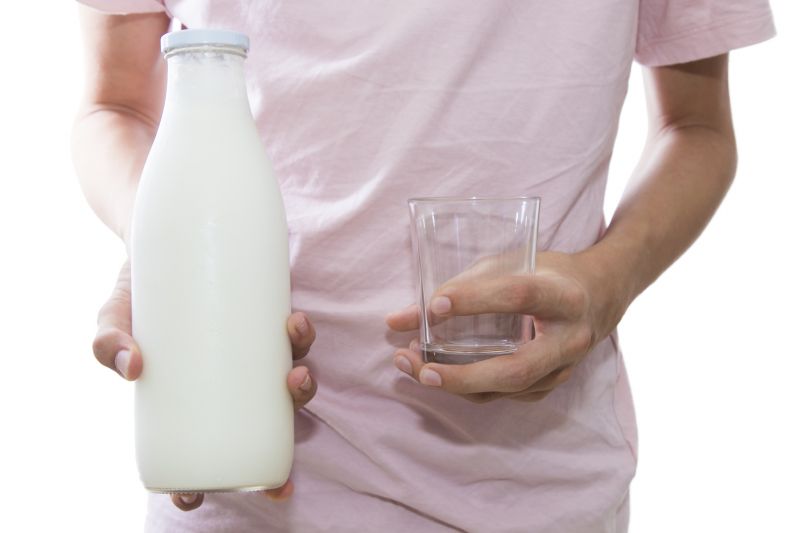 Studia stawiają dotychczasową wiedzę na głowie: mleko szkodzi kościom!