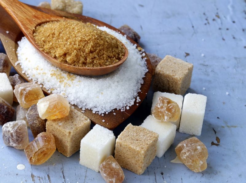 Cukier trzcinowy pełny – alternatywa do cukru w kostkach?