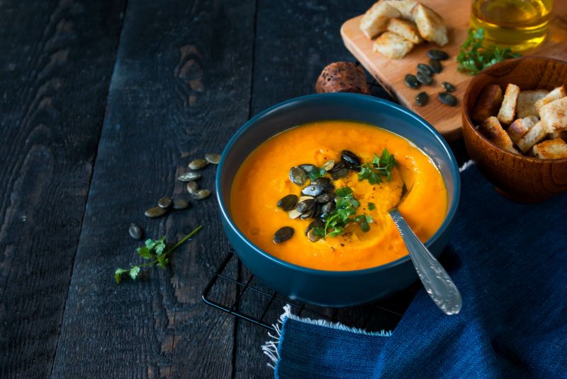 Rozgrzewające zupy! Dlaczego zimą warto jeść zupy? 
